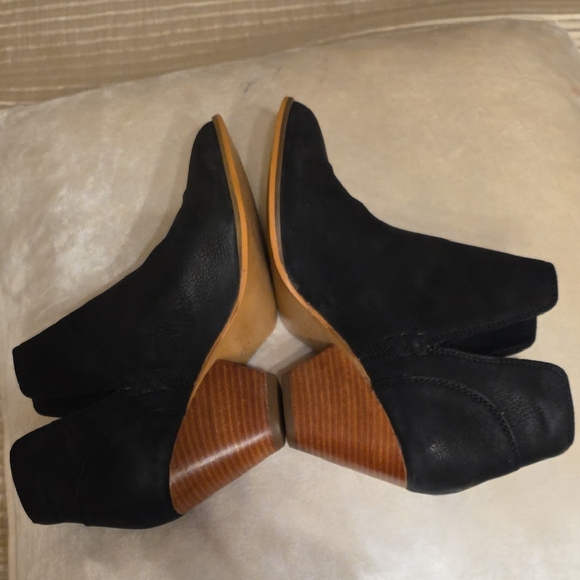 Frye Black Leather Ankle Booties with Wooden Heel - Picture 7 of 16